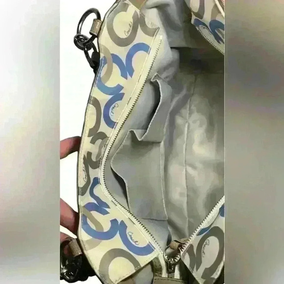 A Coach Alexandria chain link clover hobo bag. - Picture 9 of 11